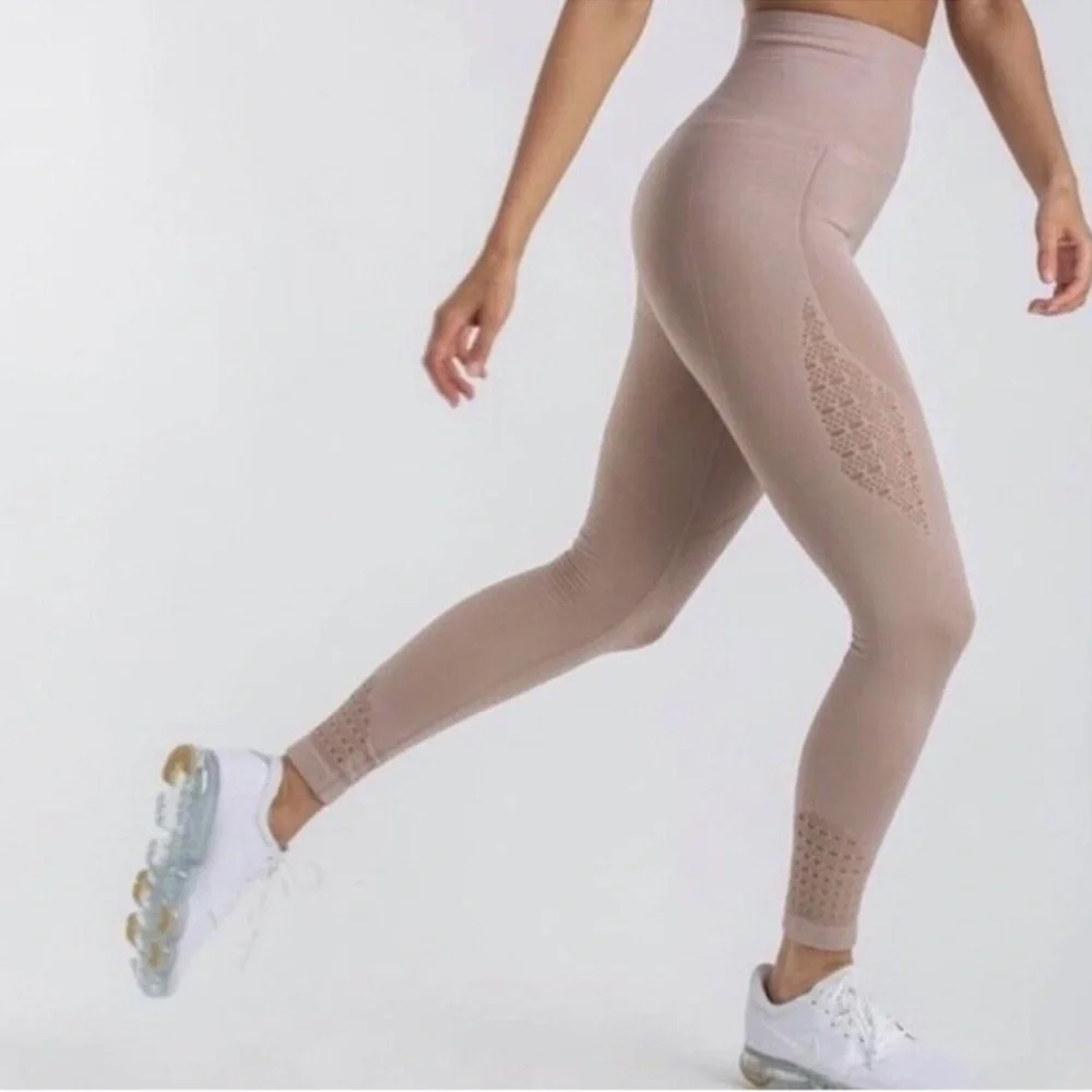 Gym shark High-Waisted Tan Leggings - Picture 2 of 3